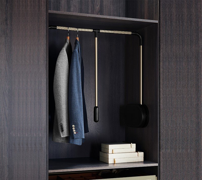 B Series Clothing Lifting Rack - Image 4